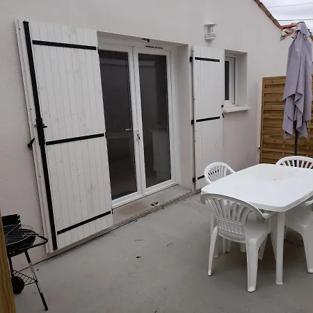Le Logis De Suzac Apartmán *